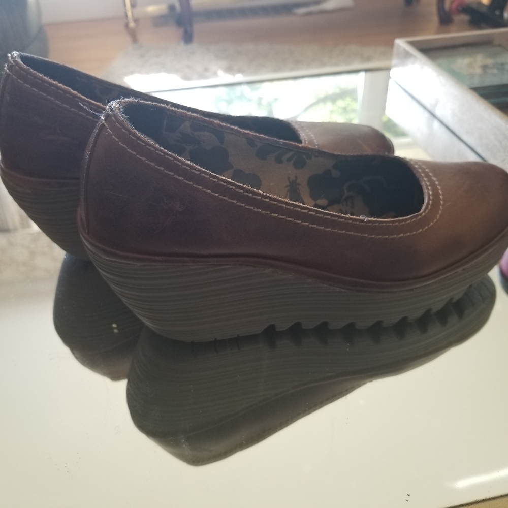 Fly London Distressed Brown Wedge, great condition
